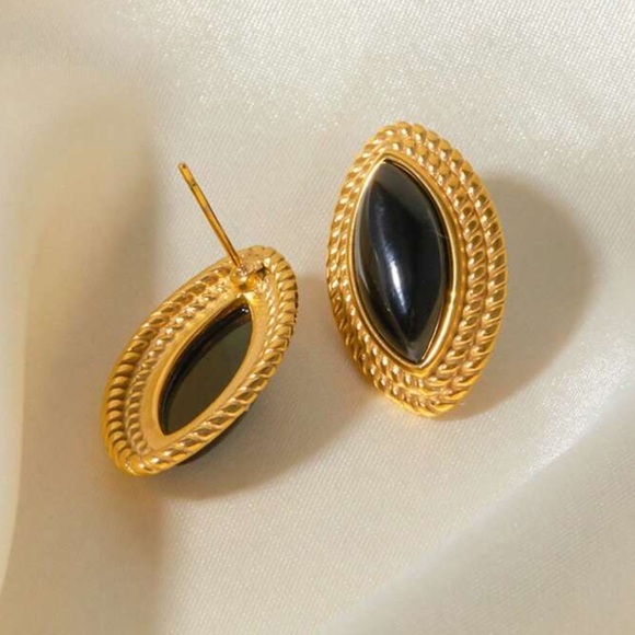 Earrings - Picture 4 of 5